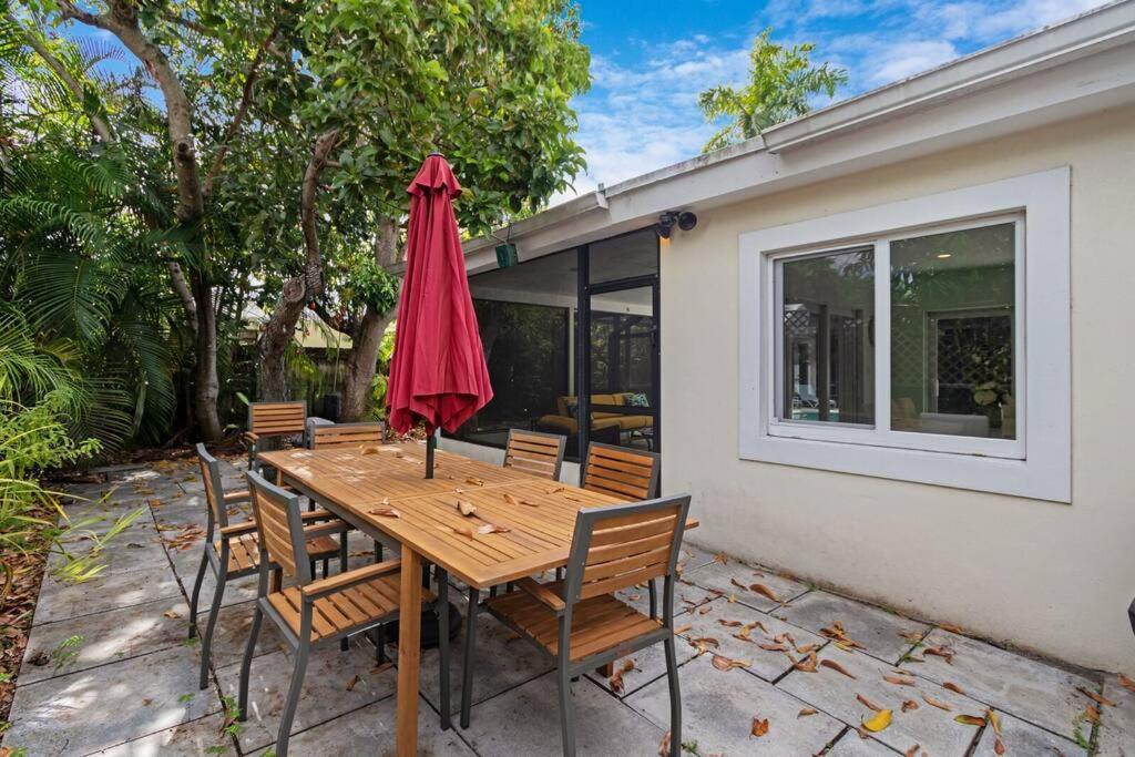 Heated Pool I Soundproof Home I Firepit I 630Mbps Голлівуд Екстер'єр фото